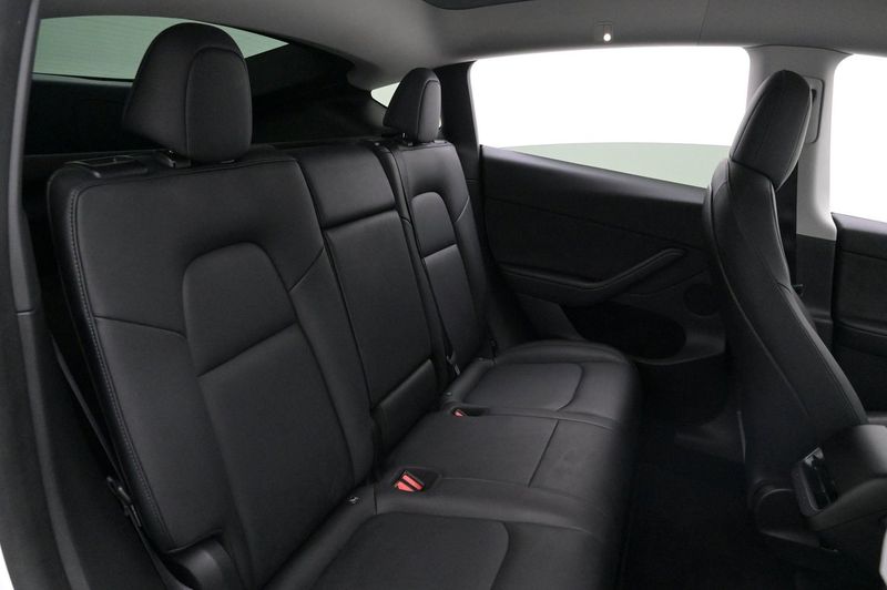 Tesla Model Y bild 20