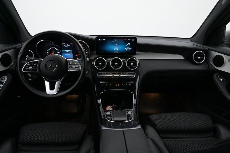 Mercedes GLC300 bild 6