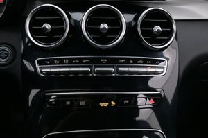 Mercedes GLC300 bild 19