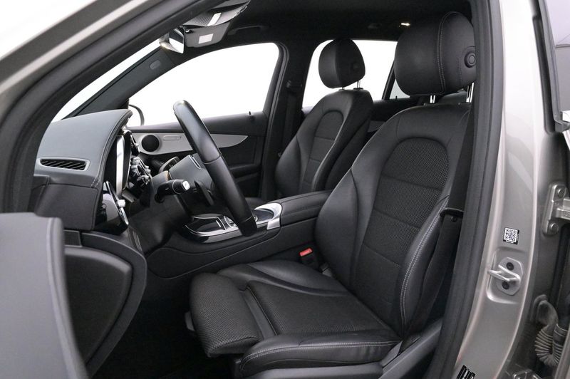 Mercedes GLC300 bild 9
