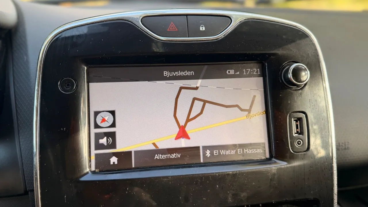 Vehicle image 14