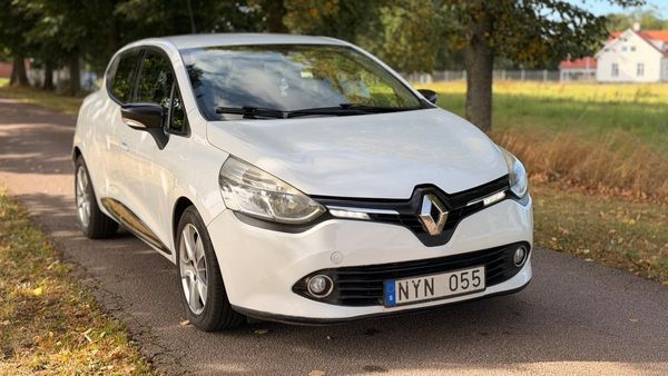 Renault Clio 0.9 TCe Euro 5 svensksåld, Ny servad, - 2014