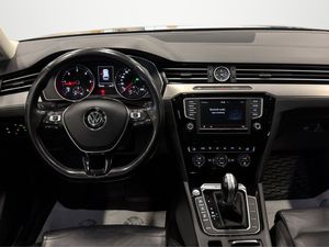 Volkswagen Passat bild 17