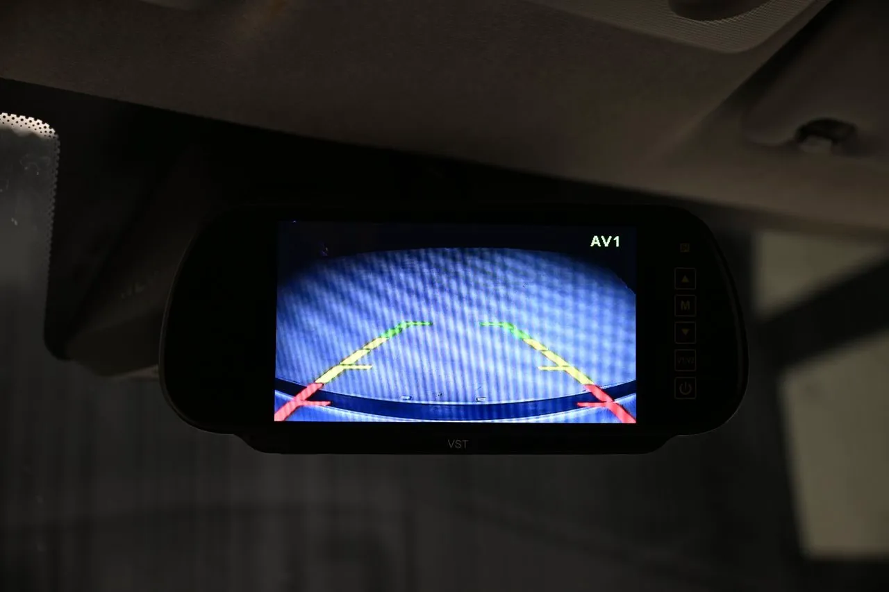 Vehicle image 20