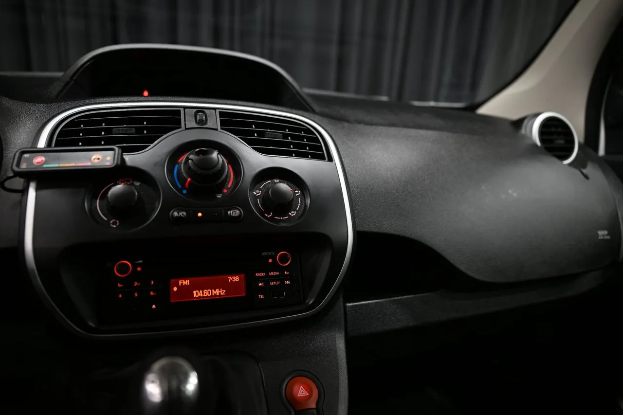 Vehicle image 23