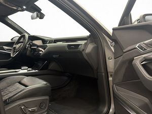 Audi e-tron S bild 30