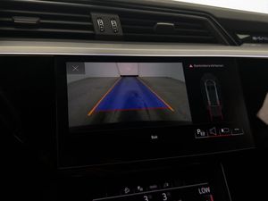 Audi e-tron S bild 21