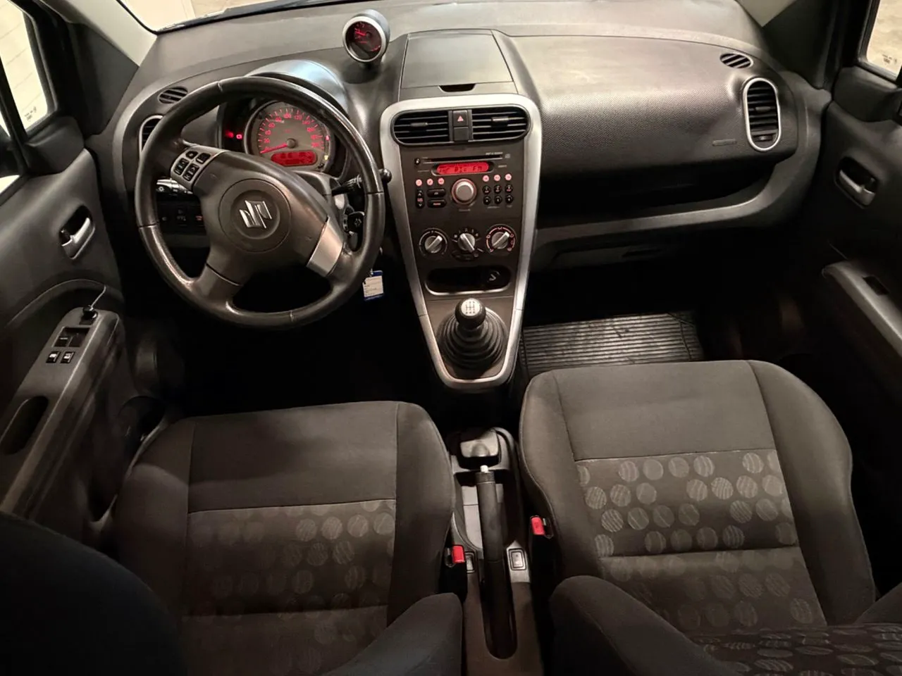 Vehicle image 9