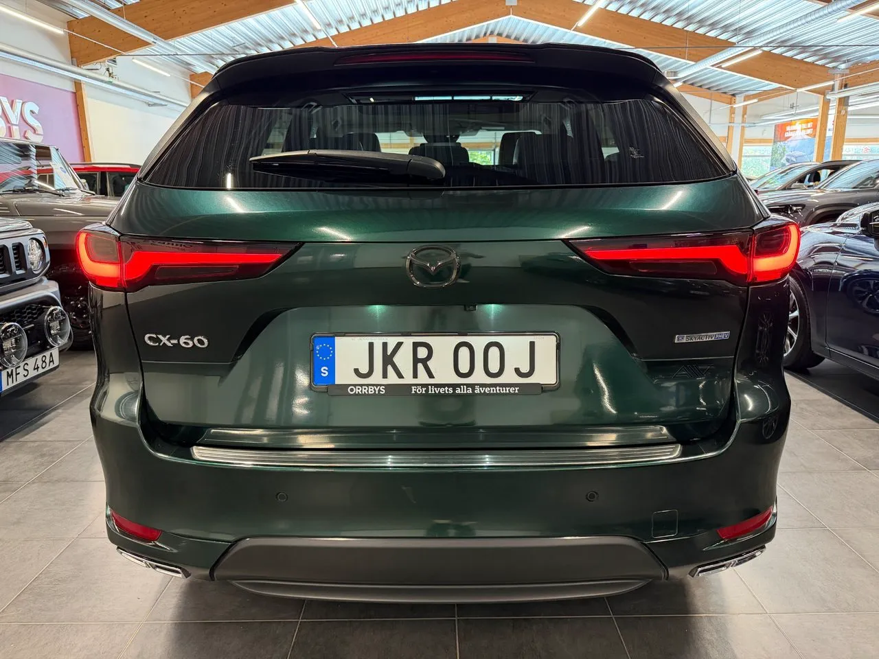 Vehicle image 3