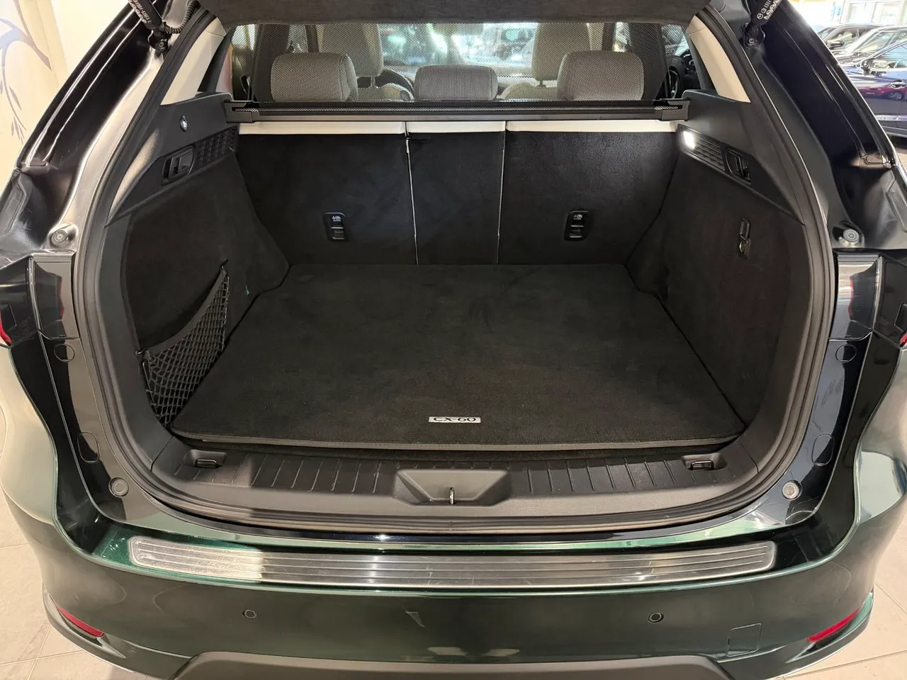 Vehicle image 18