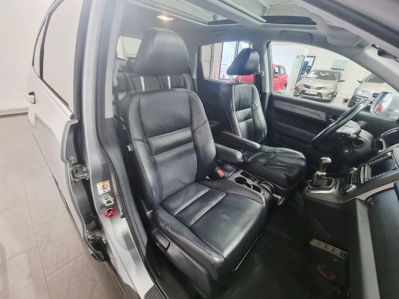 Vehicle image 18