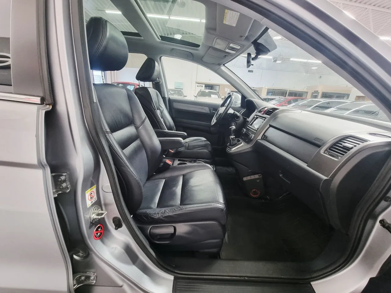 Vehicle image 16