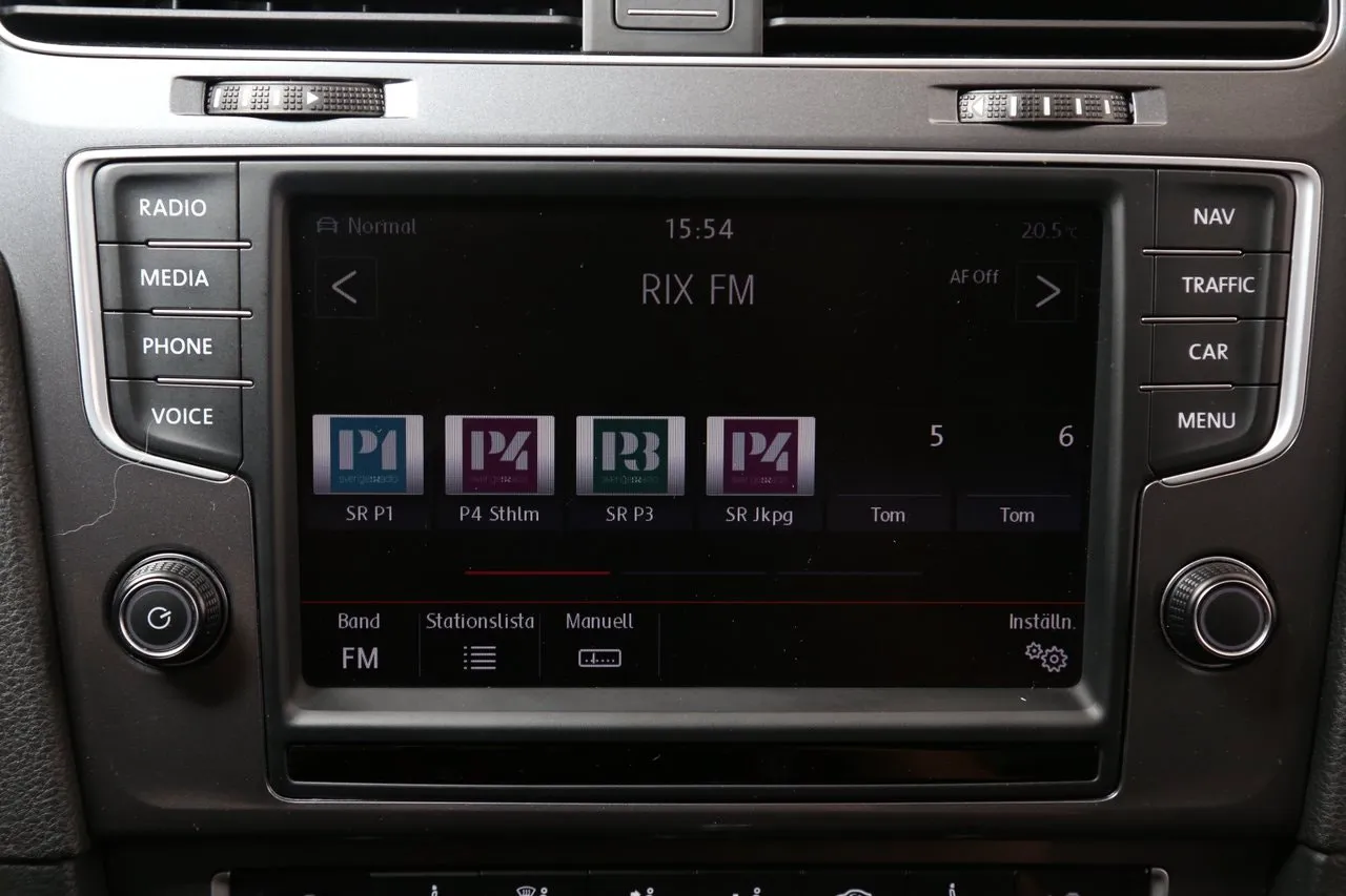 Vehicle image 18