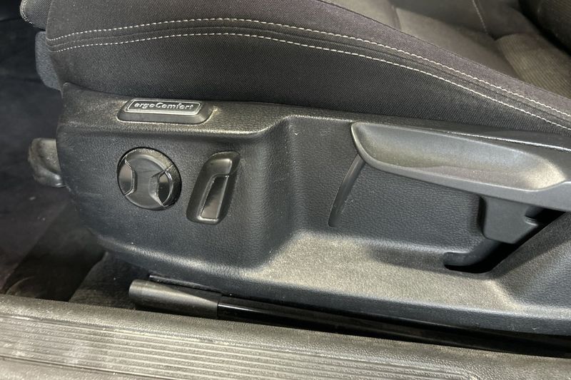 Volkswagen Passat bild 17
