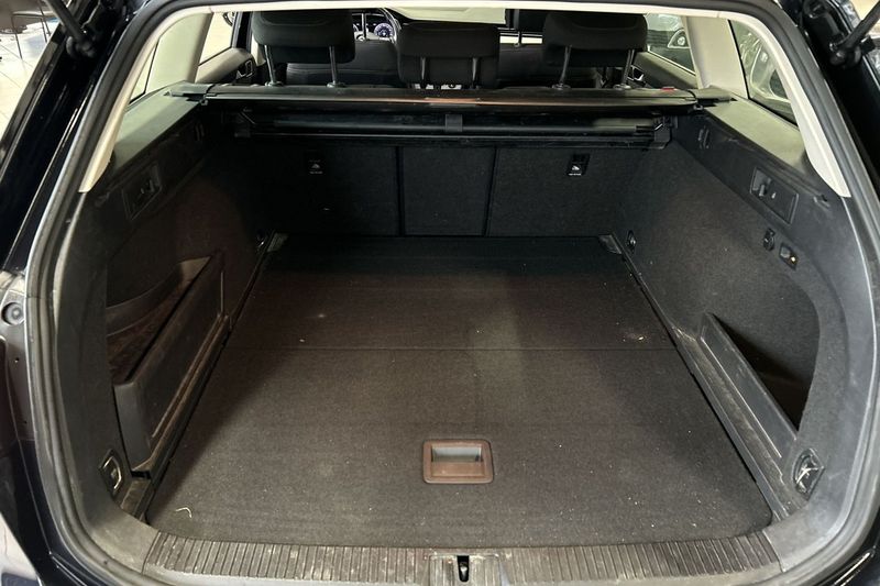 Volkswagen Passat bild 22