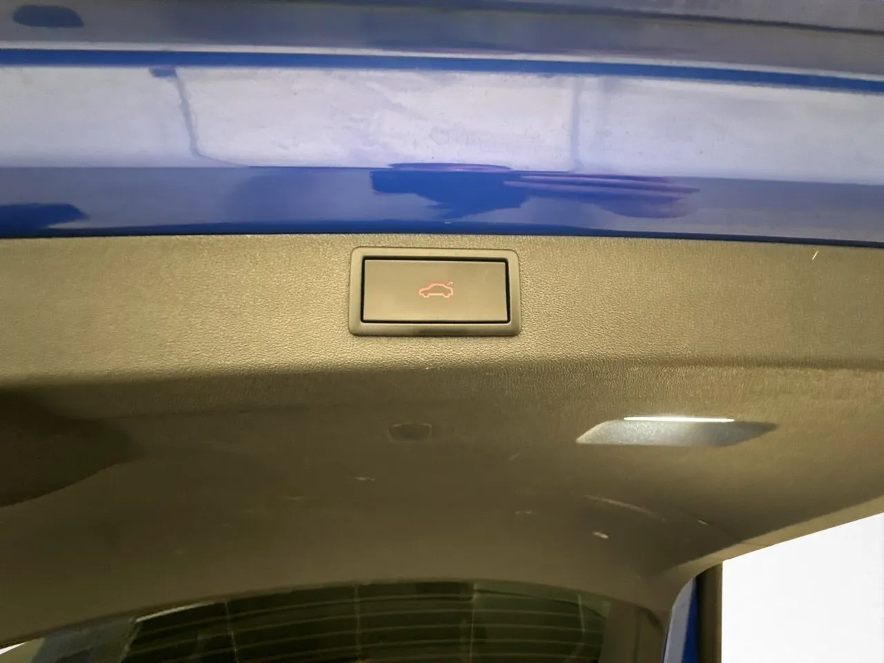 Vehicle image 34