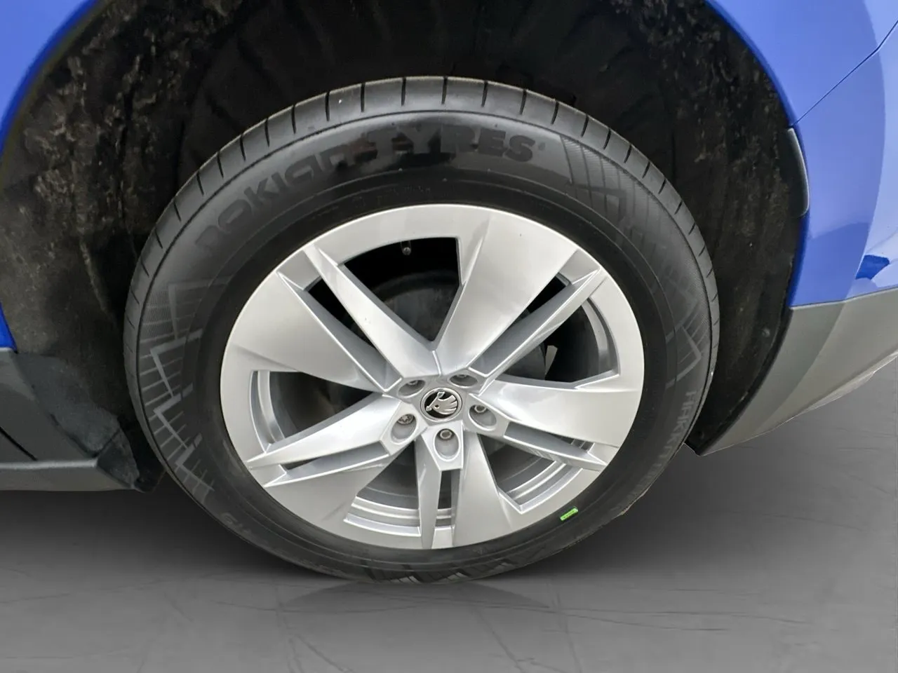 Vehicle image 37