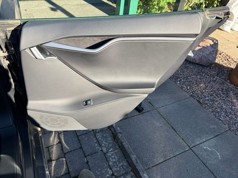 Tesla Model S bild 19