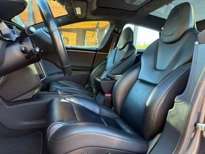 Tesla Model S bild 8