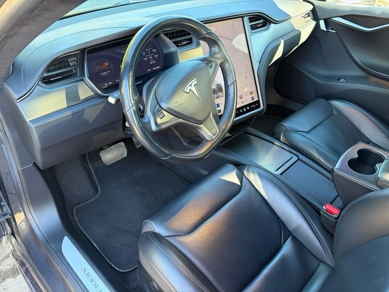 Tesla Model S bild 11
