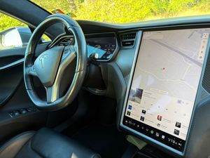 Tesla Model S bild 14