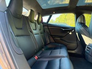 Tesla Model S bild 12