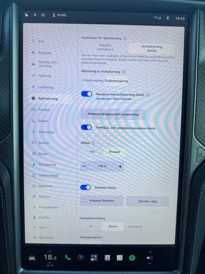 Tesla Model X bild 13