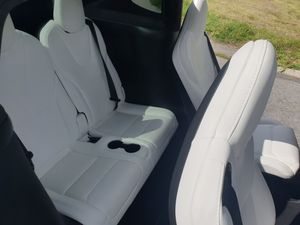 Tesla Model X bild 8