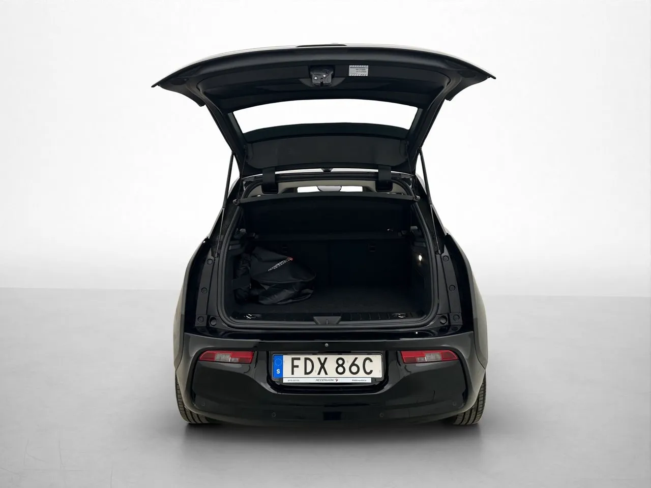 Vehicle image 26