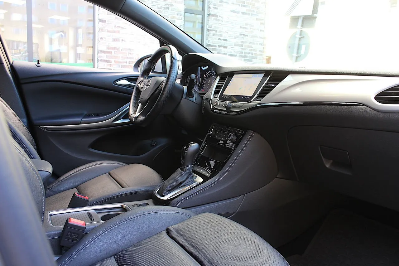 Vehicle image 22