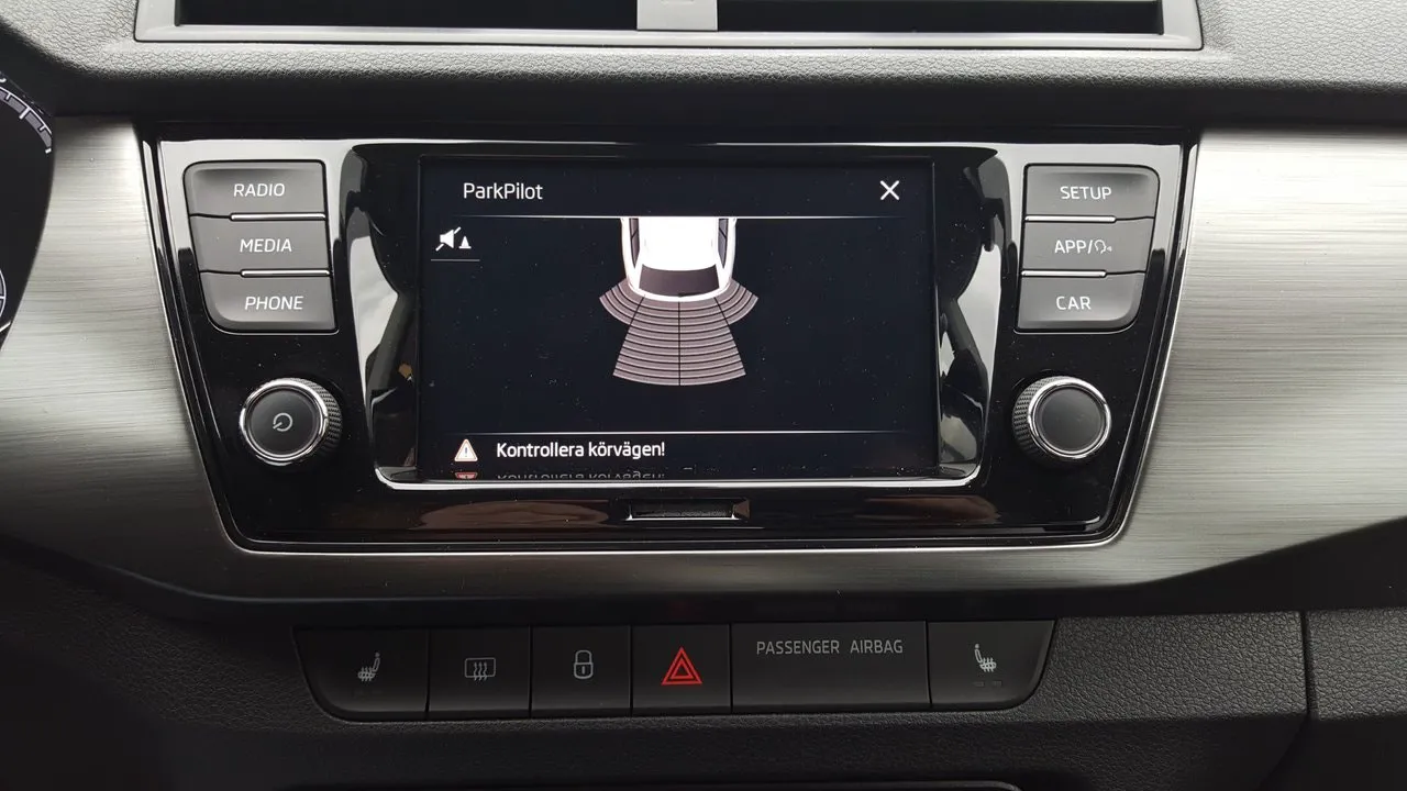 Vehicle image 18