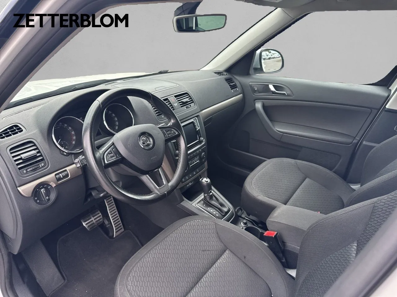 Vehicle image 7