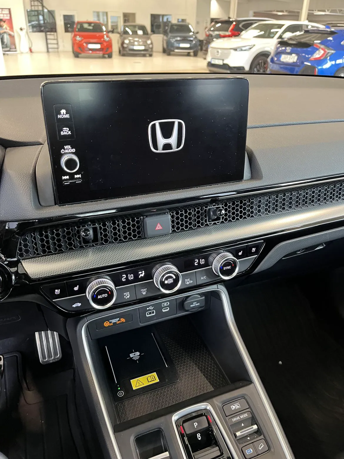 Vehicle image 6