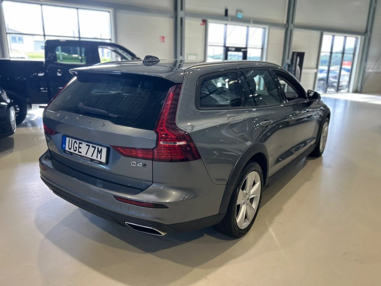 Vehicle image 2