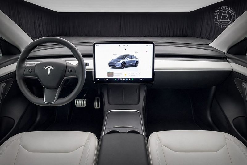 Tesla Model Y bild 8