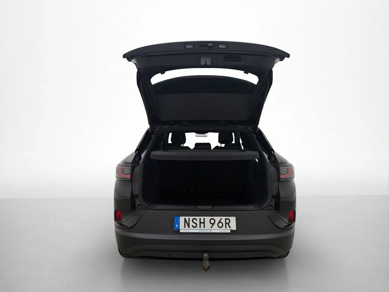 Vehicle image 32