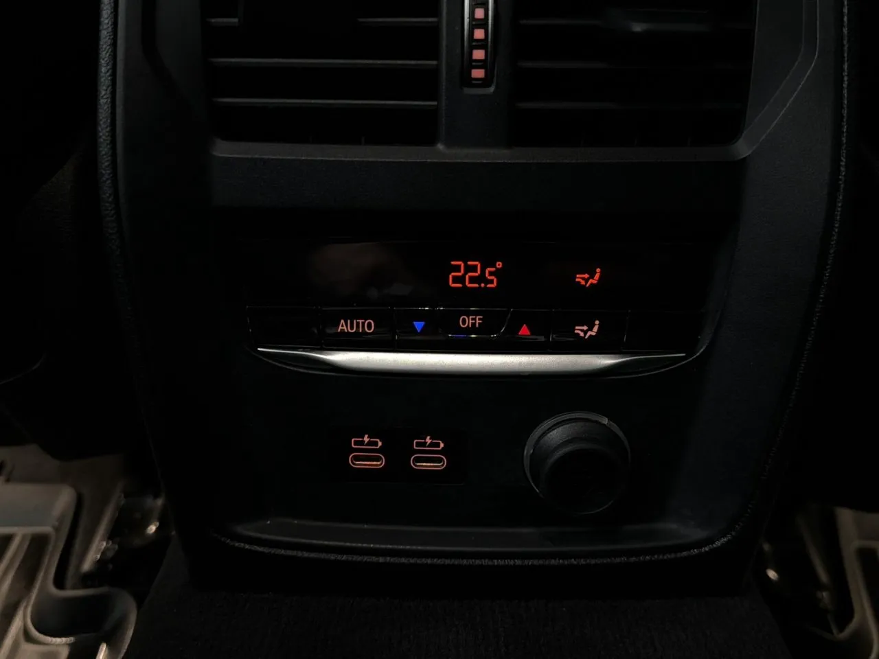Vehicle image 29