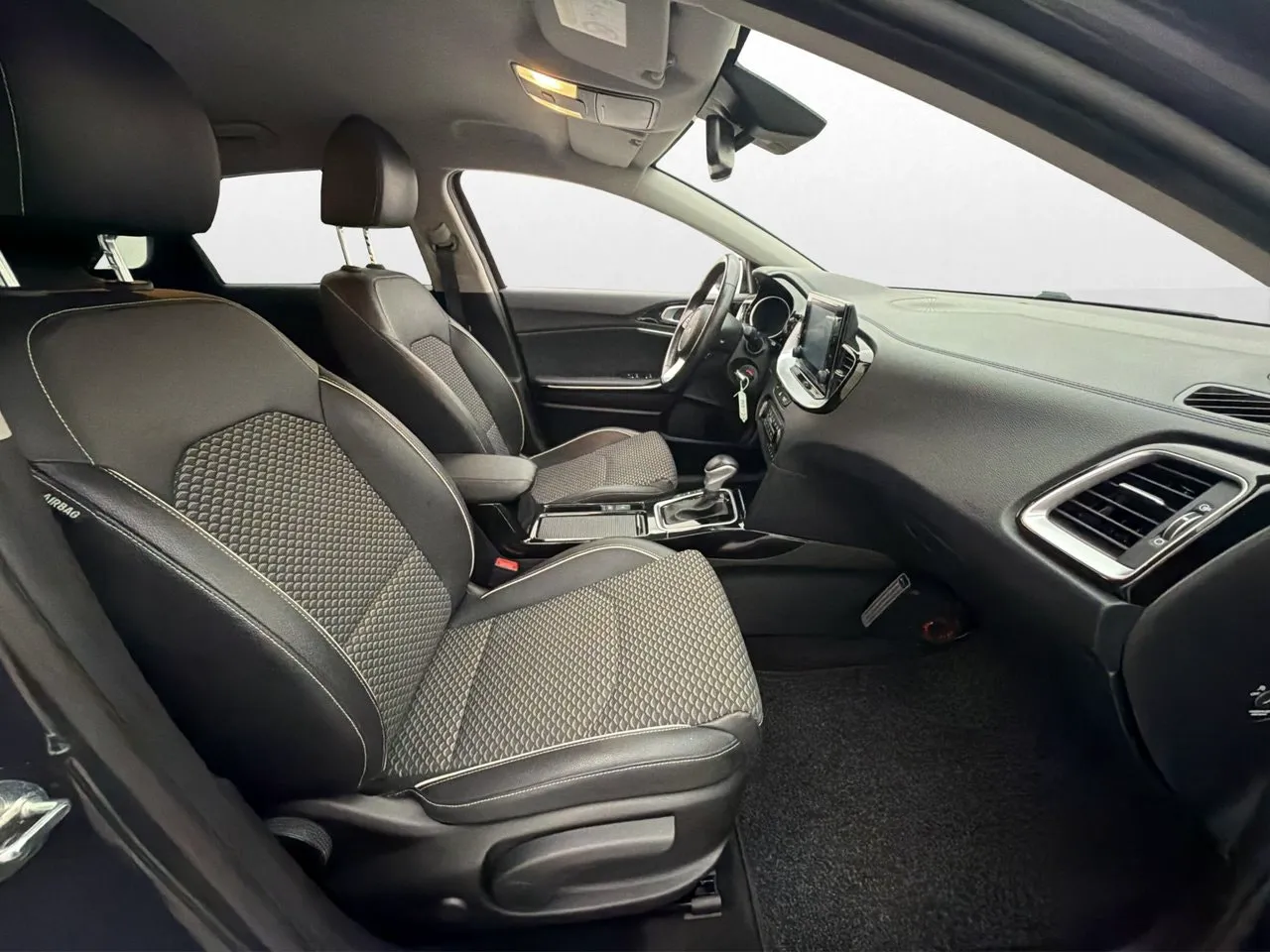 Vehicle image 20