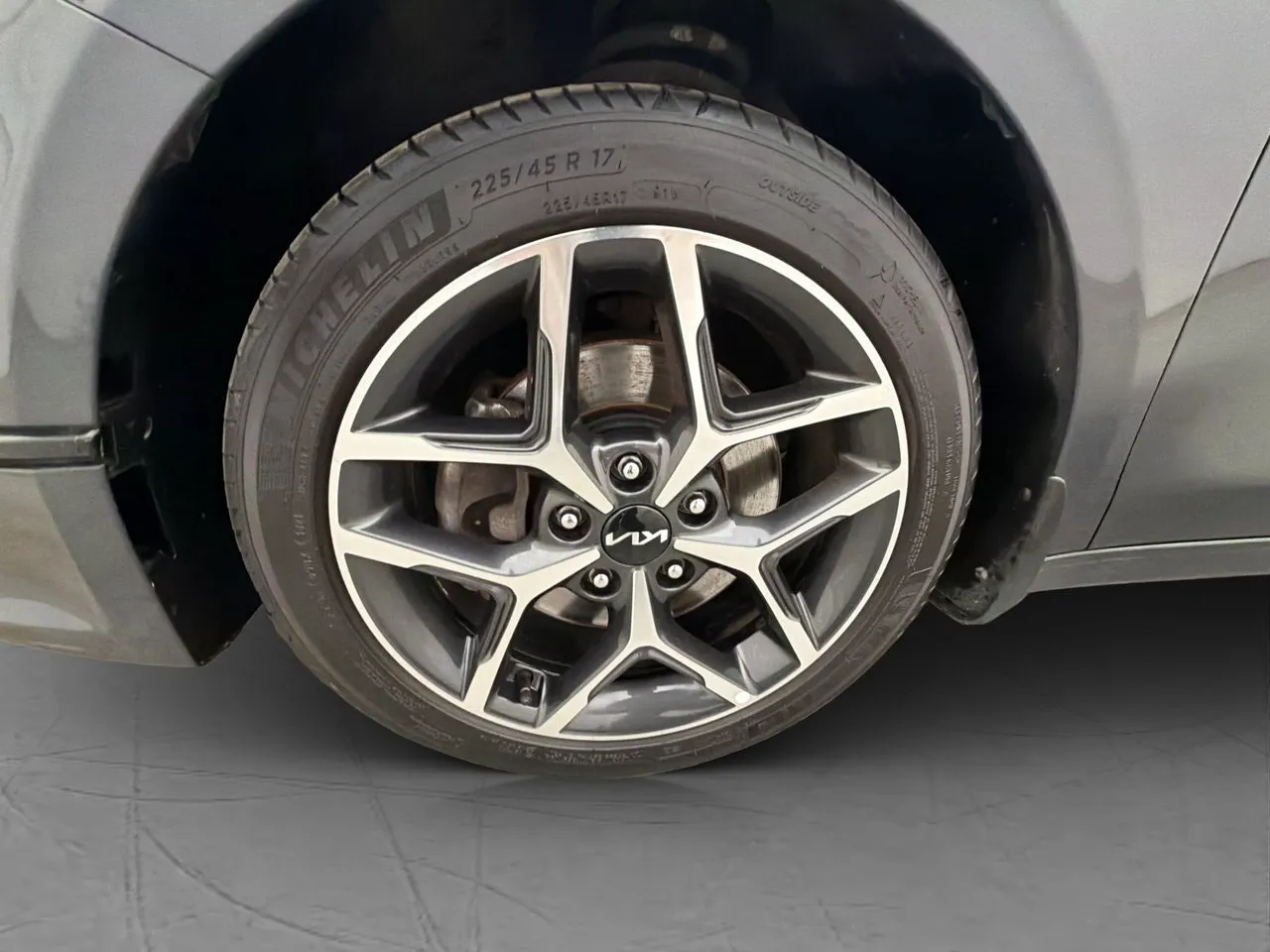 Vehicle image 26
