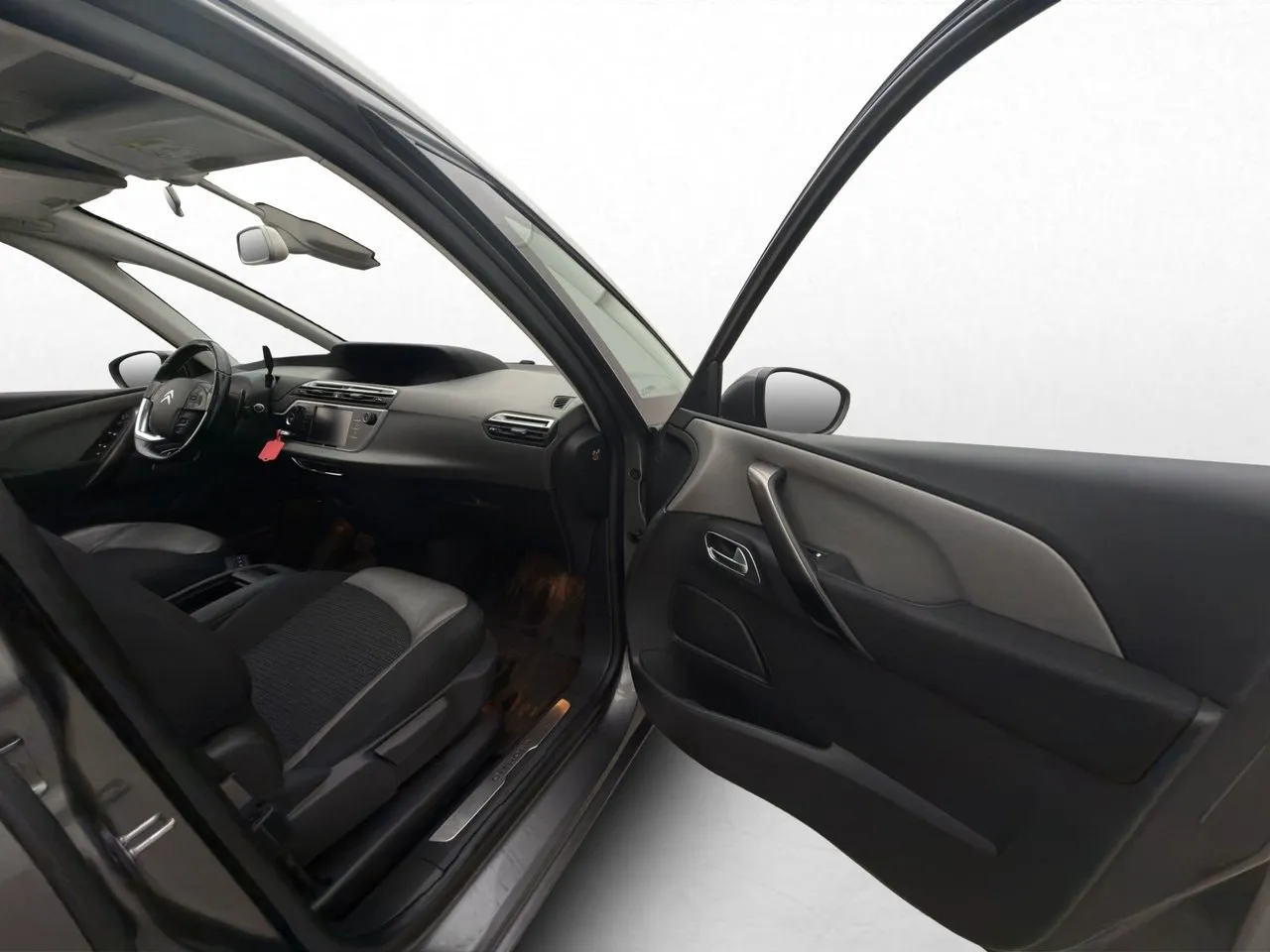 Vehicle image 21