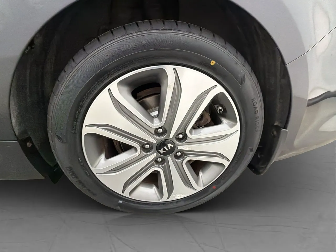 Vehicle image 35