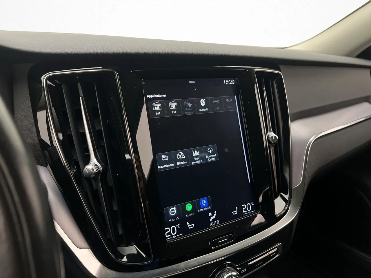 Vehicle image 20