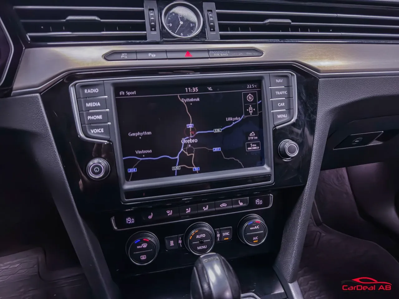 Vehicle image 22