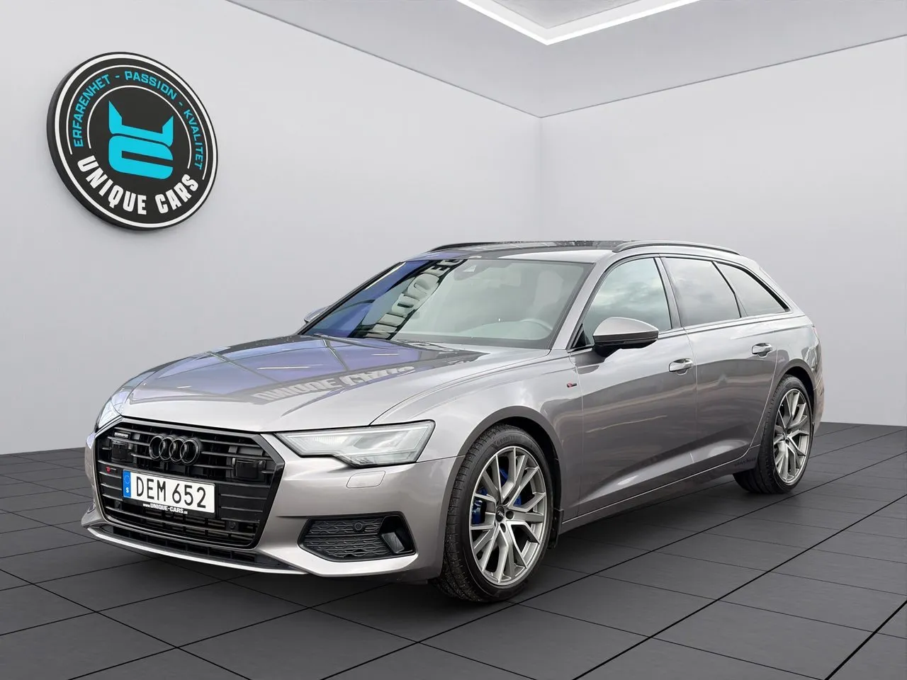 Vehicle image 6