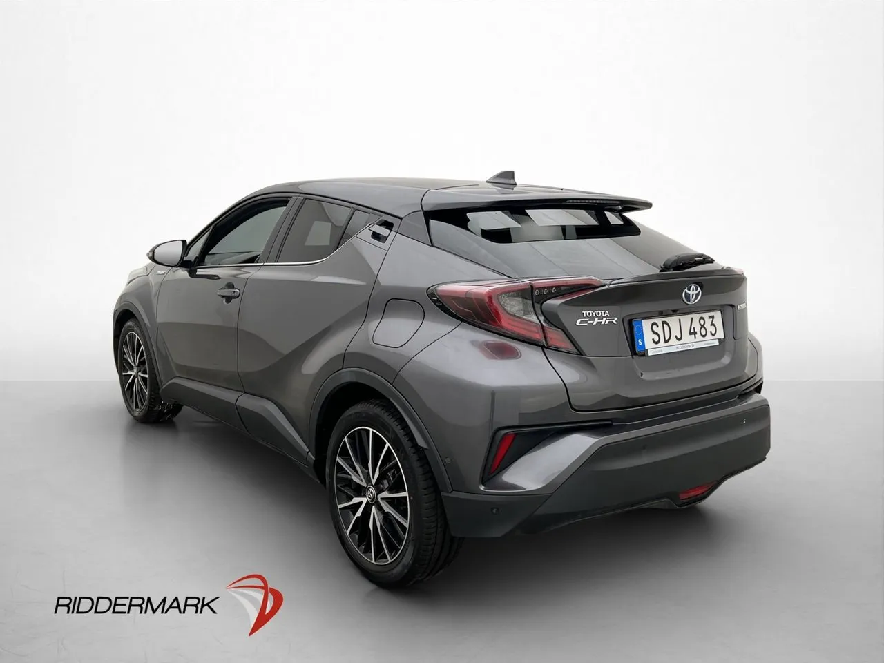 Vehicle image 3