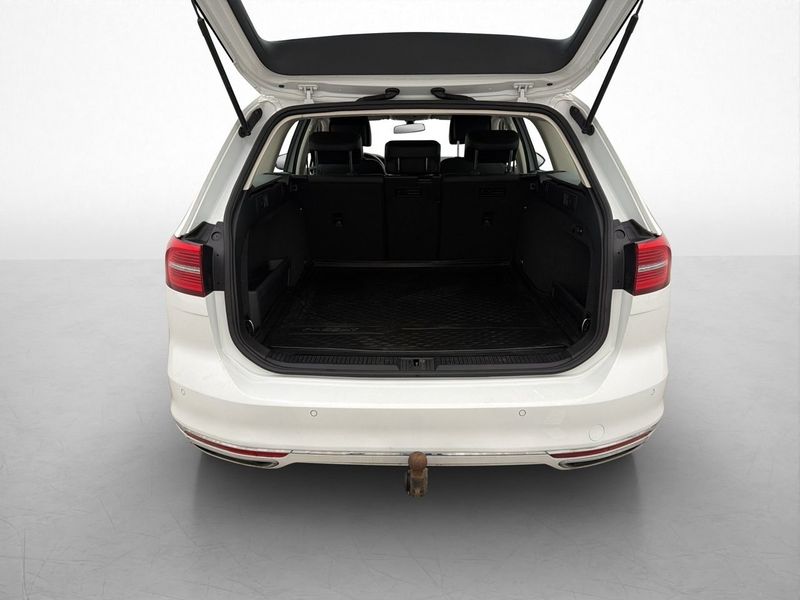 Volkswagen Passat bild 8