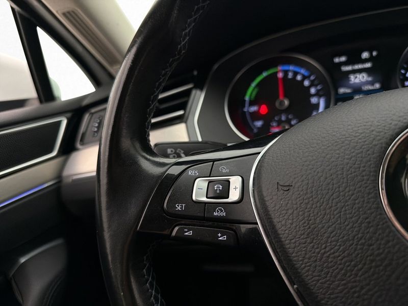 Volkswagen Passat bild 13