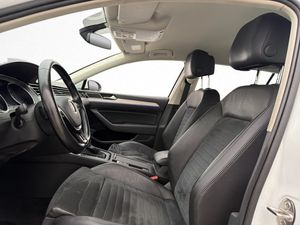 Volkswagen Passat bild 11