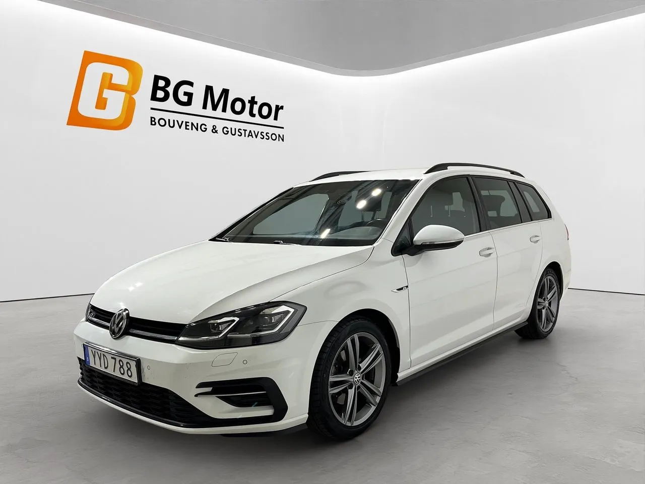 Vehicle image 7