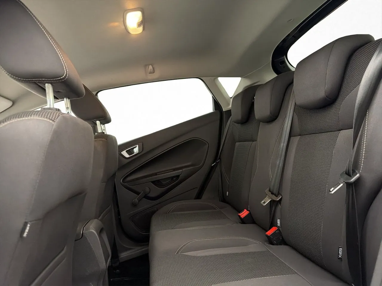 Vehicle image 21